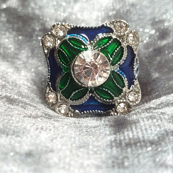 Green Square Art Deco Ring - Picture 5 of 9
